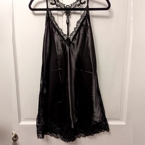 Black Stretch Satin with lace accents Women's Chamise size L by Avid Love